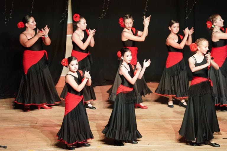 זוז במחול במודיעין - פלמנקו ילדים